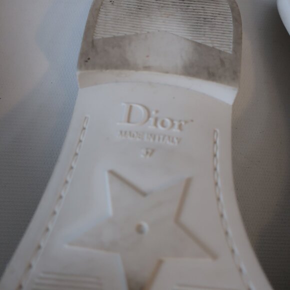 Womens Christian Dior Cannage Revolution White Leather Slide Sandal 37 Eur/US 7 - Picture 9 of 9